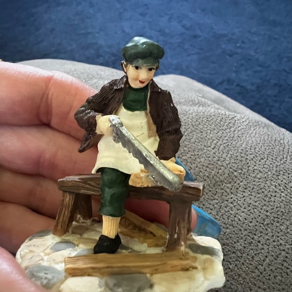 Christmas Village  Accessory Man Sawing Carpenter 2” loose no box - Picture 6 of 8